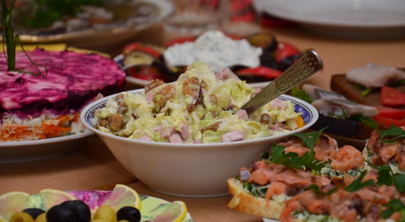 Умеренность в порциях - комфорт в животе, голове и ногах.