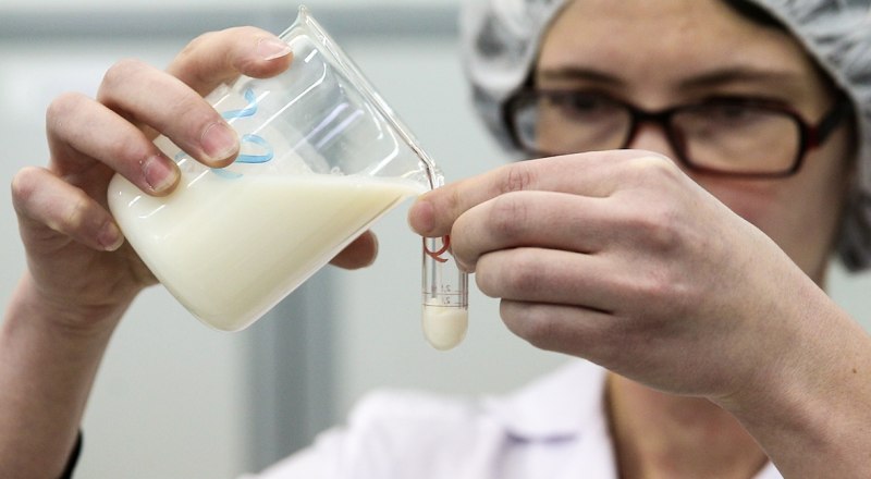 Почти половина проб молочной продукции, отобранных в крымских магазинах, оказалась фальсификатом.