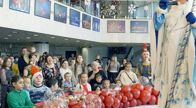 Музыкальный Дед Мороз. Фото Светланы Горенко.