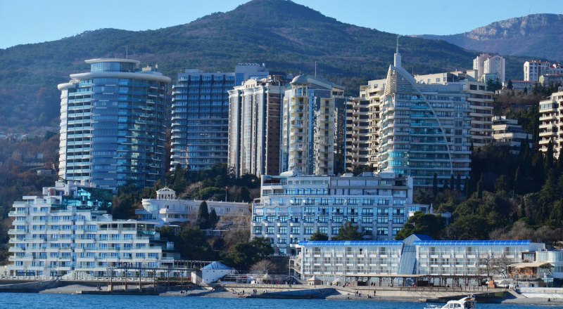 Новостройки есть, а вот желающих купить квартиры всё меньше.