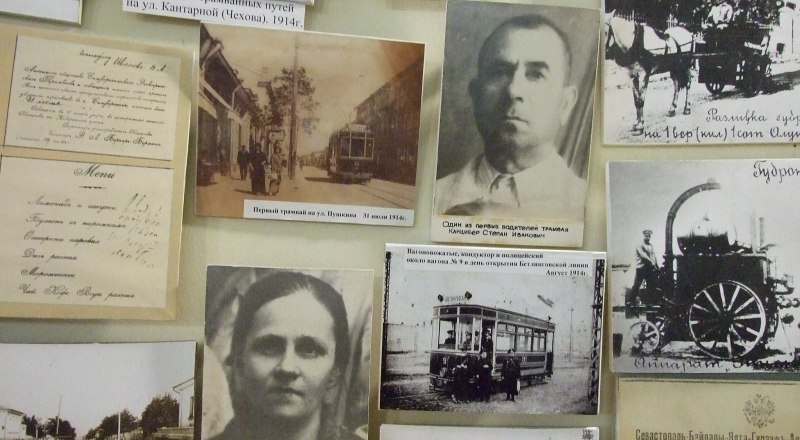 В музее «Крымтроллейбуса» на стенде, посвящённом началу трамвайного движения, - портреты первых вагоновожатых Степана Канцибера и Марии Литвиненко.