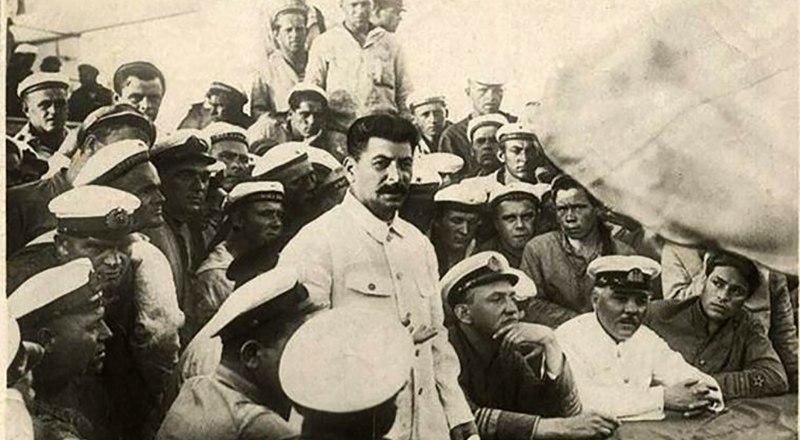 Иосиф Сталин на крейсере «Червона Украина», 1929 год.