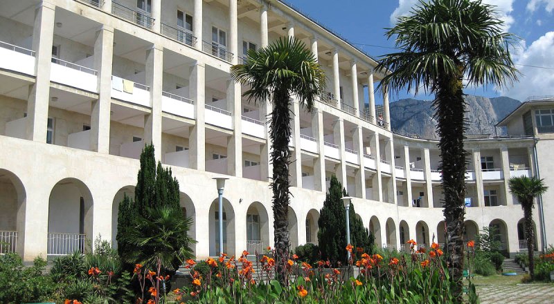 Фото официального сайта санатория «Симеиз».