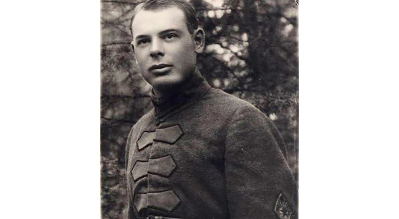 Николай Пухов - красноармеец, ещё далеко до начала Великой Отечественной. Фото с сайта archivogram.top