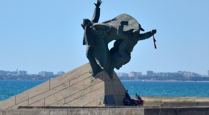 Мемориал Евпаторийскому десанту.