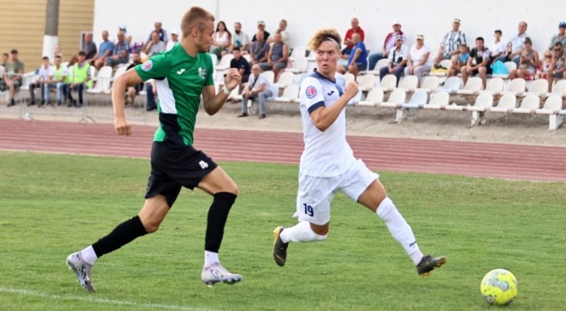 Медальные разборки! В очередном туре премьер-лиги КФС состоятся очные поединки претендентов на награды по итогам чемпионата. Фото ФК «Таврия».