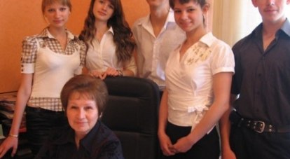 Галина Павловна Гузанова и её ученики.