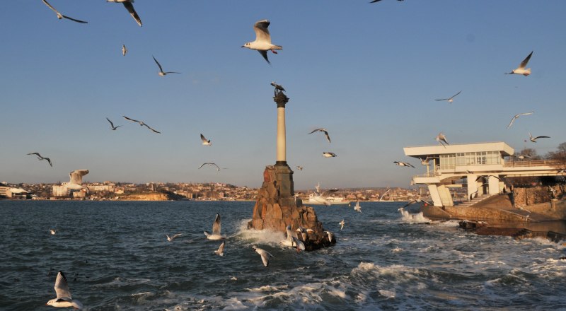 Севастополь не боится. Но осторожность нужна как никогда.