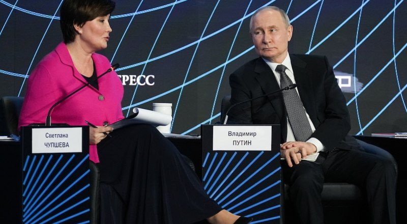 Во время пленарной сессии форума 20 февраля прошлого года. Фото Сергея ОТРОШКО/photo.roscongress.org