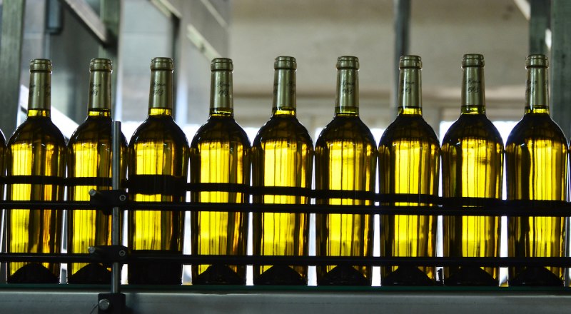 Вино - один из самых конкурентоспособных за рубежом товаров крымского производства.