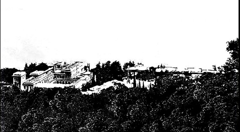 Ливадия. Общий вид Нового дворца с шоссейной дороги. Фото «Бизнес-Информ».
