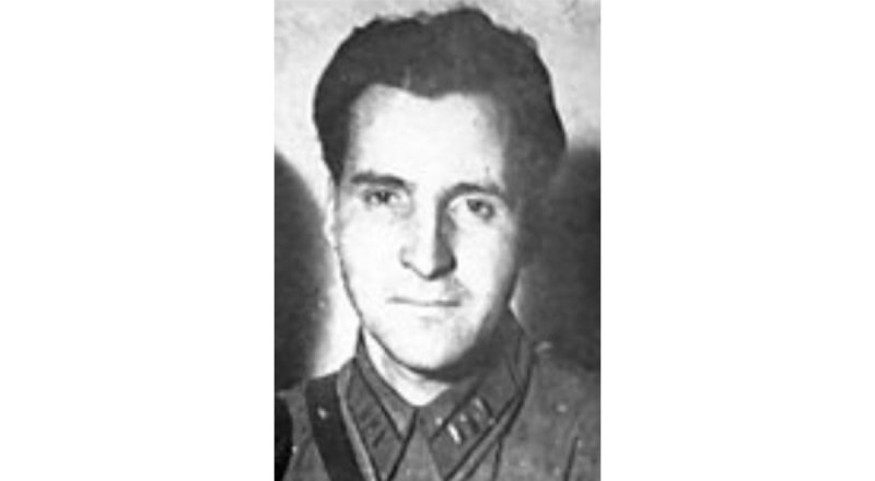 Константин Симонов. Фото с портала «Память народа».