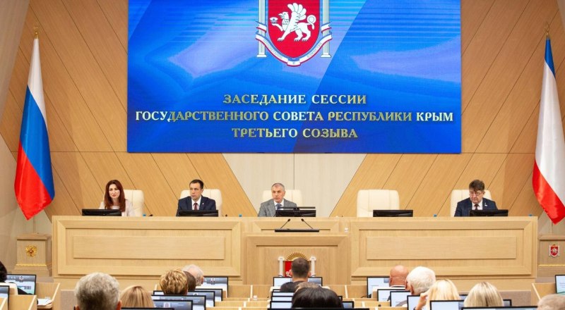 Депутаты за работой.