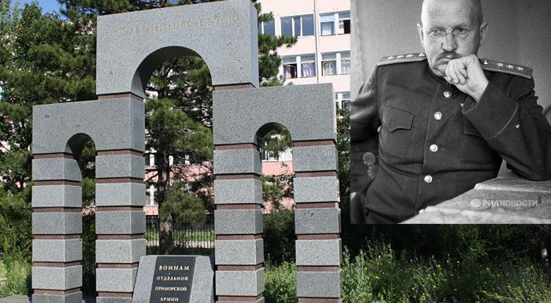 Иван Петров и памятник его армии в Симферополе.