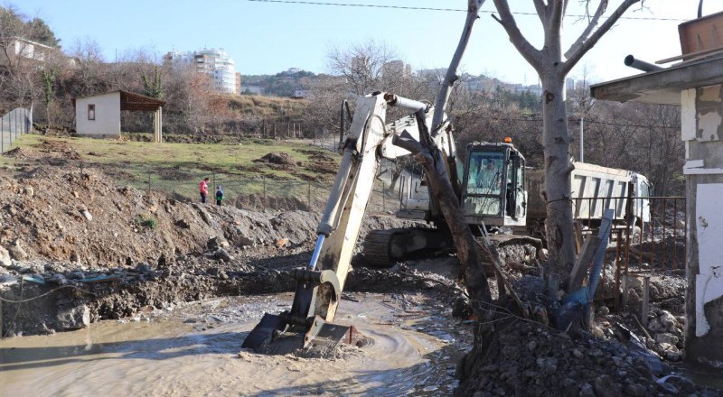 На расчистку русла реки Быстрой после прошлогоднего потопа в Ялте потребовалось полтора года.