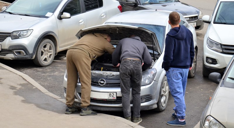 Нужно следить за тем, в каком состоянии жидкости в автомобиле. 