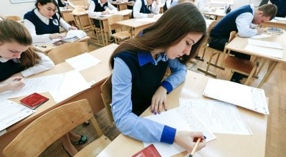 Спустя три года крымчане сдают экзамены наравне со всеми.