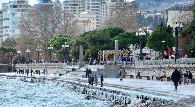 В зимний сезон в Крыму работает около 330 средств размещения: 65 санаториев и 45 гостевых домов.