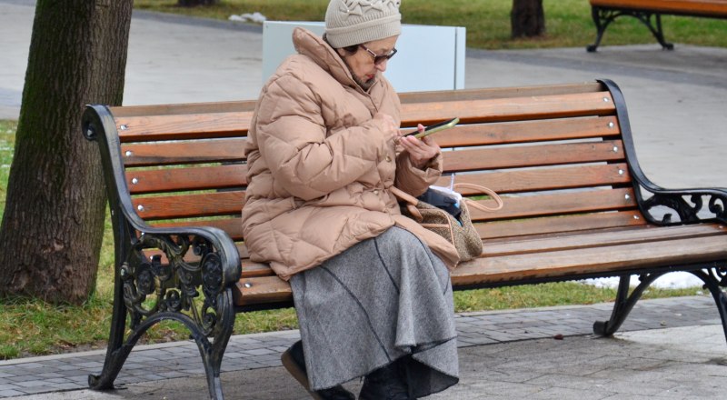 Большинство надбавок пенсионерам устанавливается беззаявительно.