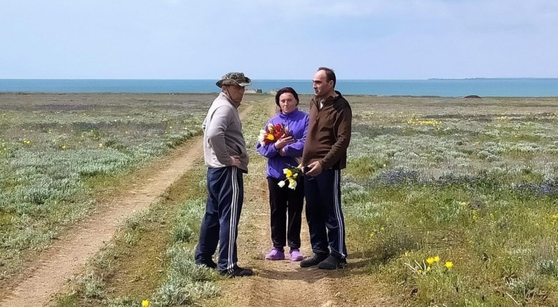 Трое любителей тюльпанов могу получить штраф от 2500 до 5000 рублей каждый.