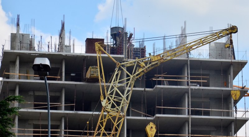 Жильё в Крыму пока считается очень дорогим, хотя в Сочи цены выше.