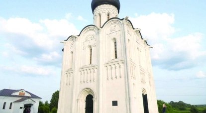Главный шедевр древнерусской архитектуры - Церковь Покрова на Нерли.