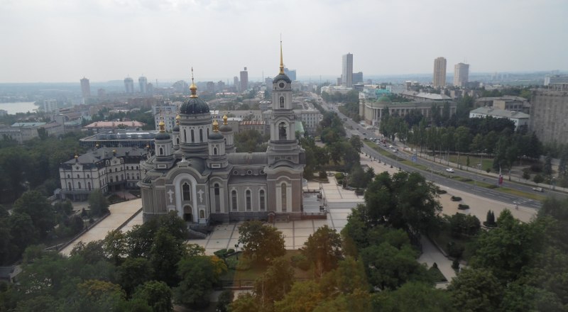 Спасо-Преображенский кафедральный собор - главный православный храм в Донецке.