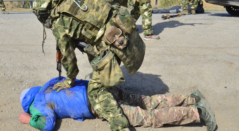 Сотрудники ФСБ стоят на страже нашей безопасности.