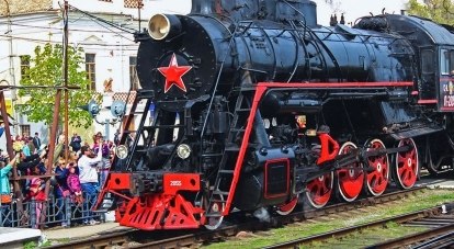 Крымчане встречают «Поезд Победы».