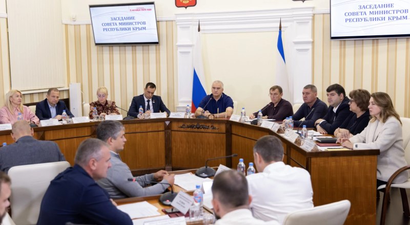 Совет министров республики обсудил ключевые вопросы жизнеобеспечения полуострова.