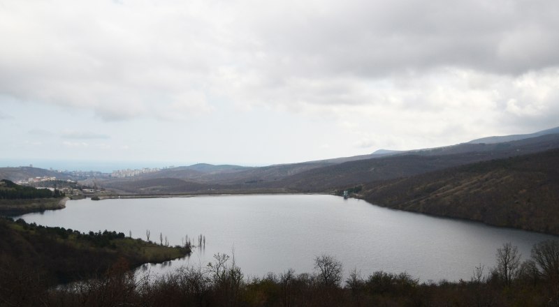 Кажется, полуостров слегка отсрочил трудную ситуацию с водой. Фото Александра Кадникова.