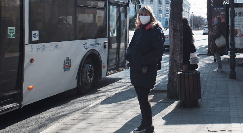 Автобусы и троллейбусы будут ходить по городам в режиме выходного дня.