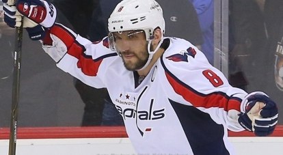 Лучший бомбардир НХЛ москвич Александр Овечкин.