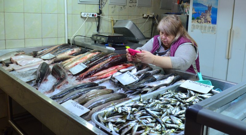 Нужно следить за тем, как мы ловим рыбу. Запасы не вечные.