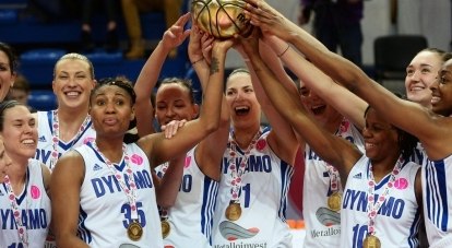 Второй год подряд Кубок Евролиги по баскетболу среди женщин достаётся динамовкам из Курска.