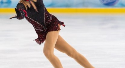 На льду - чемпионка юношеских зимних Олимпийских игр-2016 Полина Цурская.