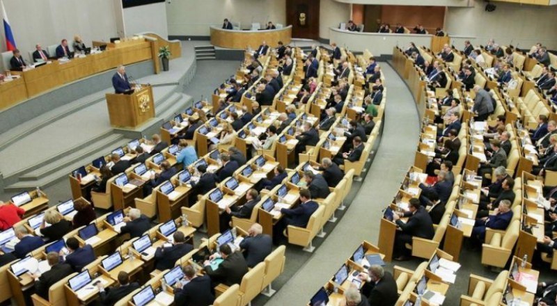 Закон об отмене национального роуминга депутаты Госдумы поддержали единогласно.