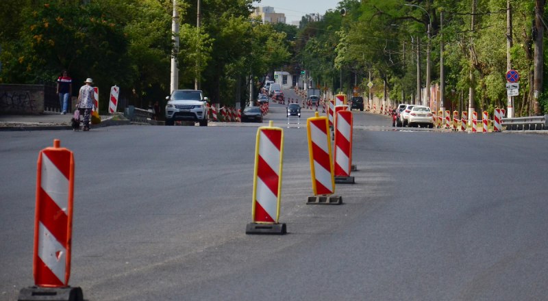 Первая очередь ремонта улицы Толстого - между улицами Киевской и Александра Невского - благополучно завершена.