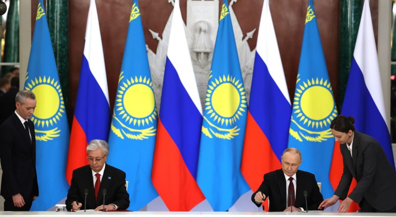 В рамках государственного визита Касым-Жомарта Токаева в Россию подписан пакет документов.