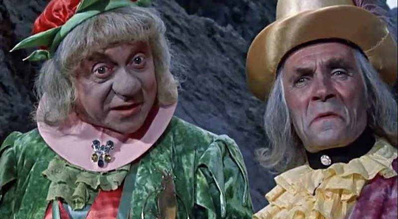 Павел Павленко и Георгий Милляр в фильме «Королевство кривых зеркал». Скриншот с фильма «Королевство кривых зеркал».