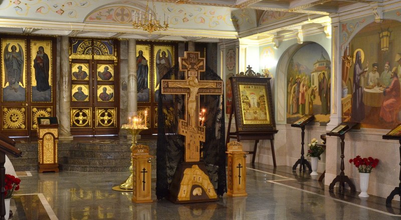 Нижний храм кафедрального собора имени Александра Невского в Симферополе. 