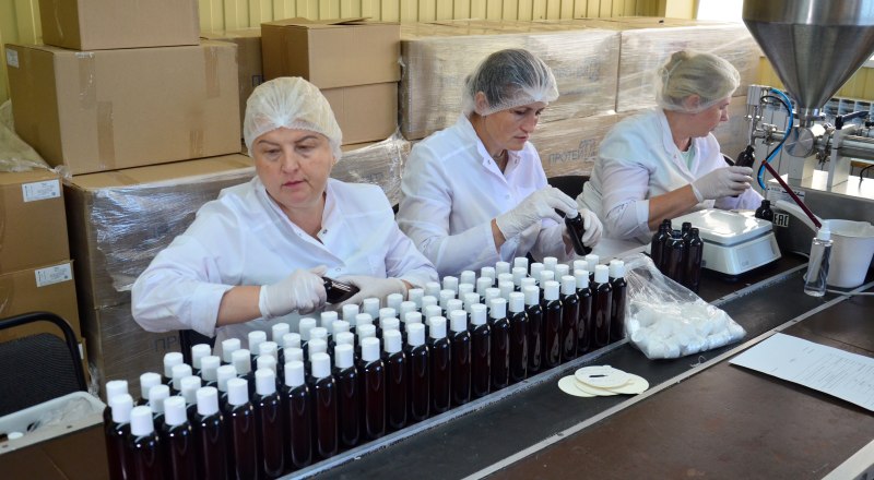 Задача жителей полуострова - держаться и помогать друг другу.