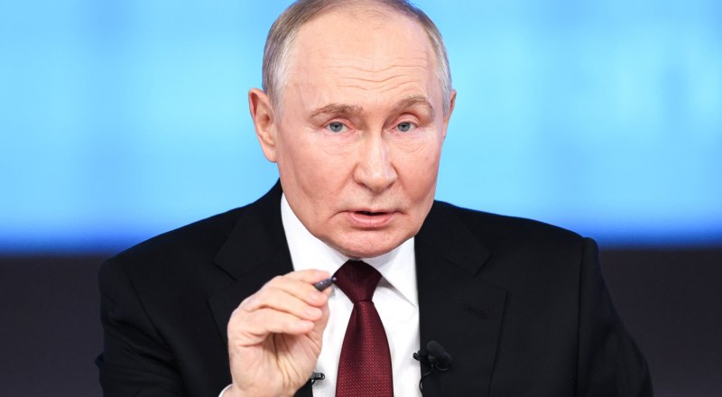 В ходе «прямой линии» президента России. Фото с сайта Кремля.