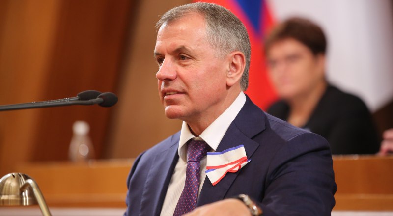 Владимир Константинов представил кандидатуру члена Совета Федерации.