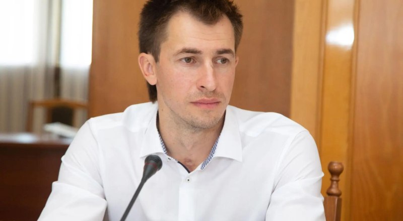 Новый глава уже скоро начнёт работать на благо рес­публики. 