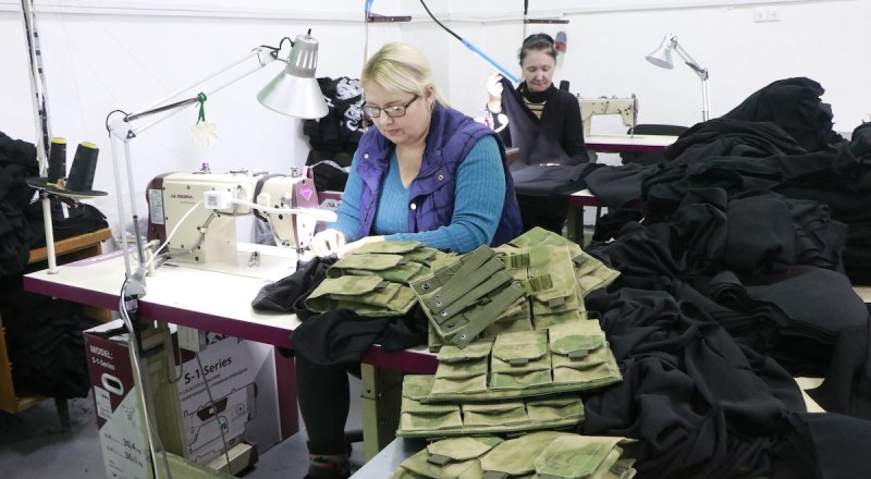 Помощь фронту из тыла - обязанность патриотов страны.