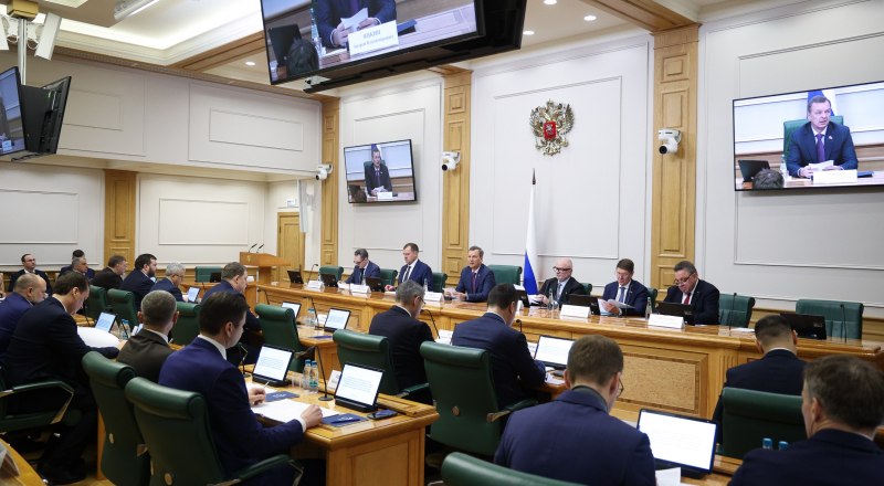 На заседании Совета Федерации.