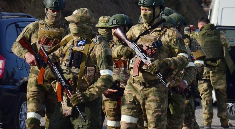 Добровольцам удостоверения ветеранов боевых действий оформят беззаявительно.