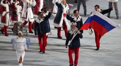 Олимпийские чемпионы год спустя на торжествах в Сочи.