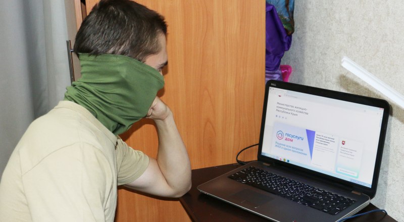 У мошенников изъяты сим-боксы, мобильные телефоны и компьютеры.